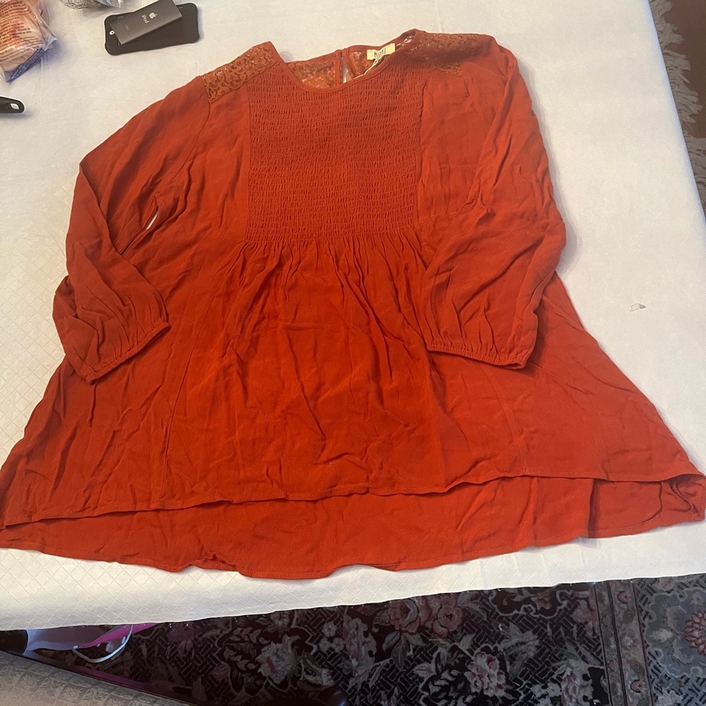 Kori America sz Large womens baby doll top with lace bodice.